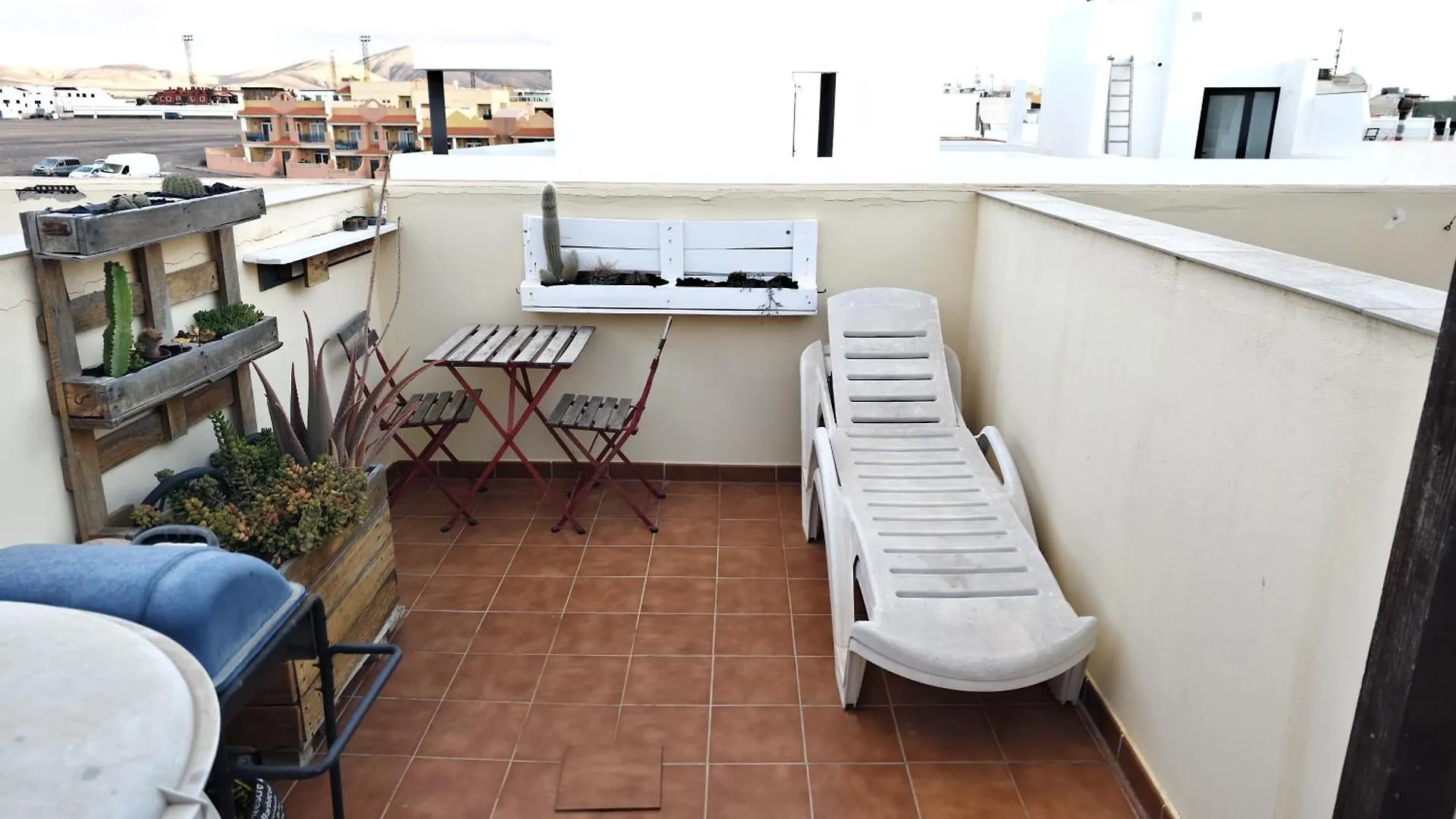 Mellow Yellow Cotillo 0*,  Spanien